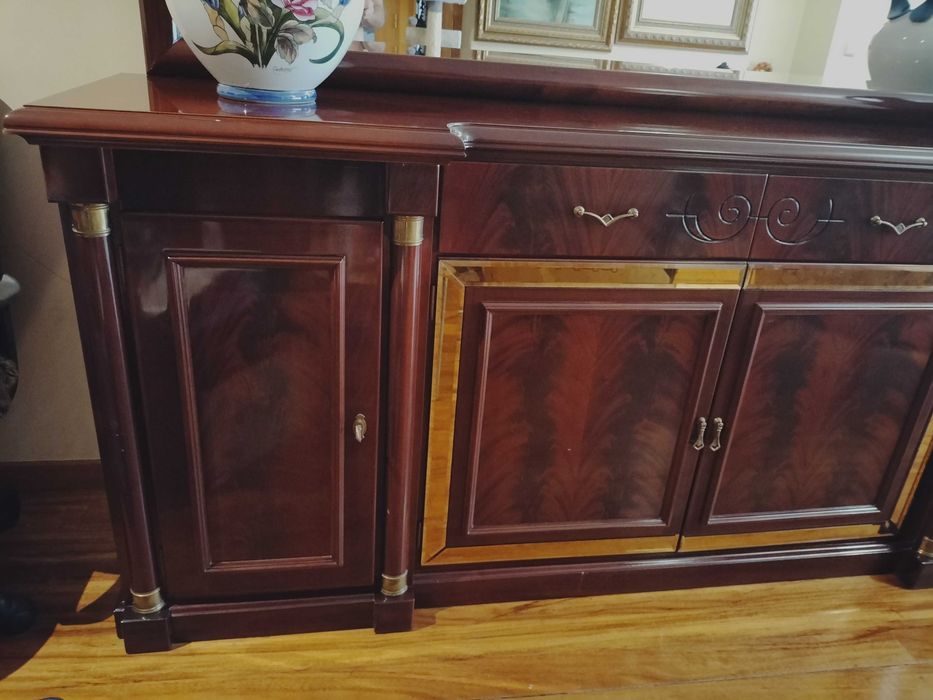 Aparador Cerejeira maciço