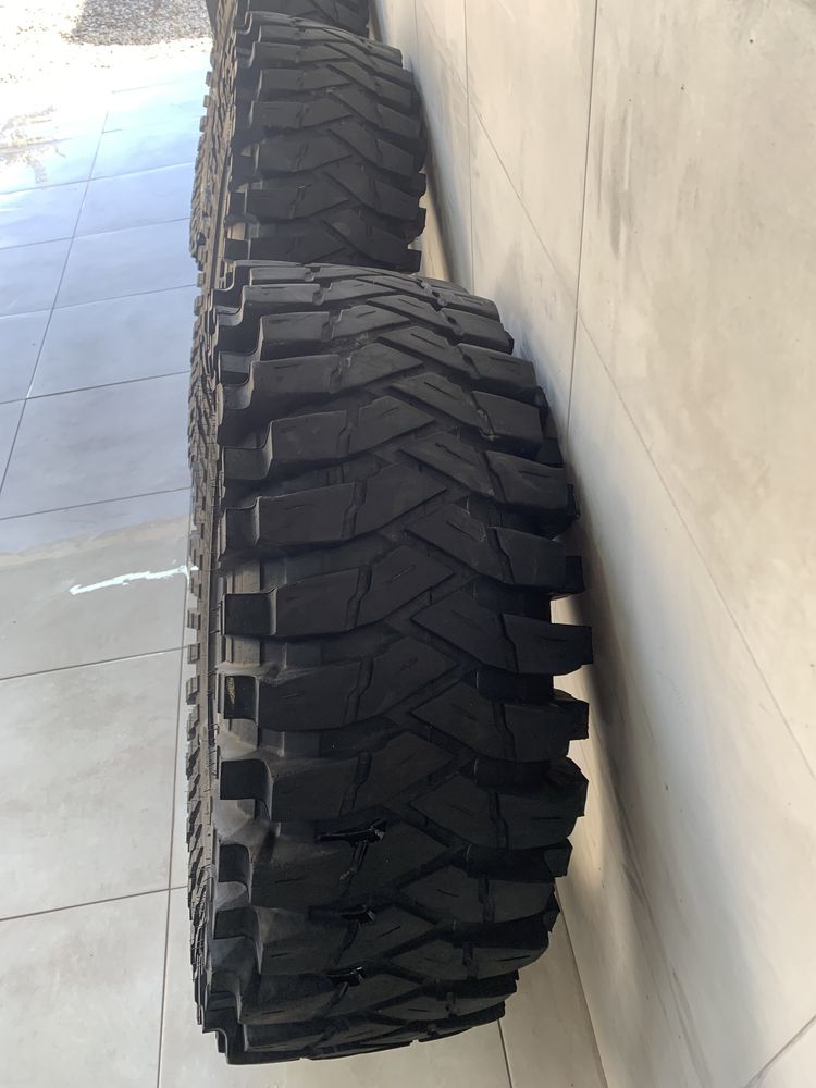 Trepador 37 12.5 17 maxxis