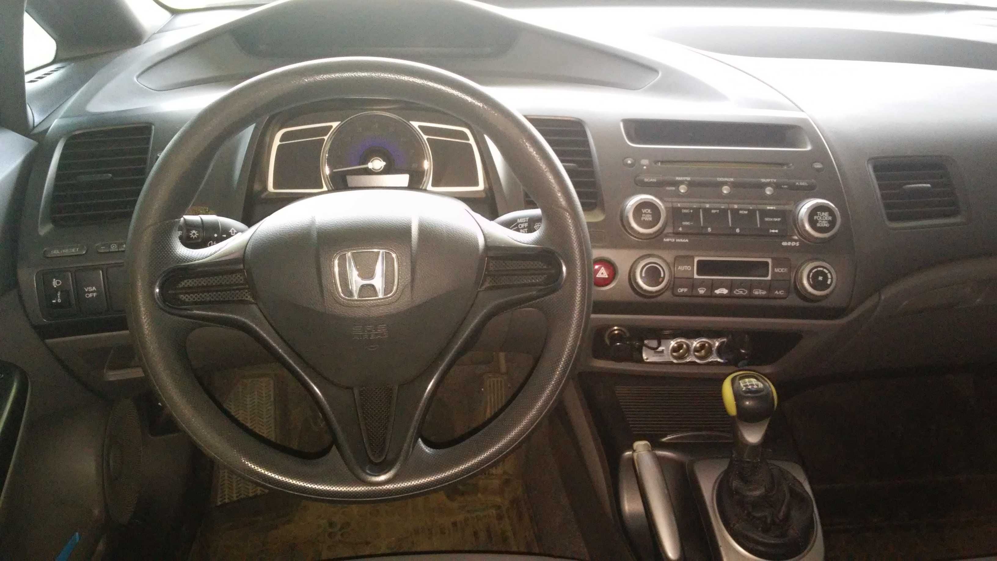 Honda Civic VIII Sedan 1.8L 140KM 2007 rok