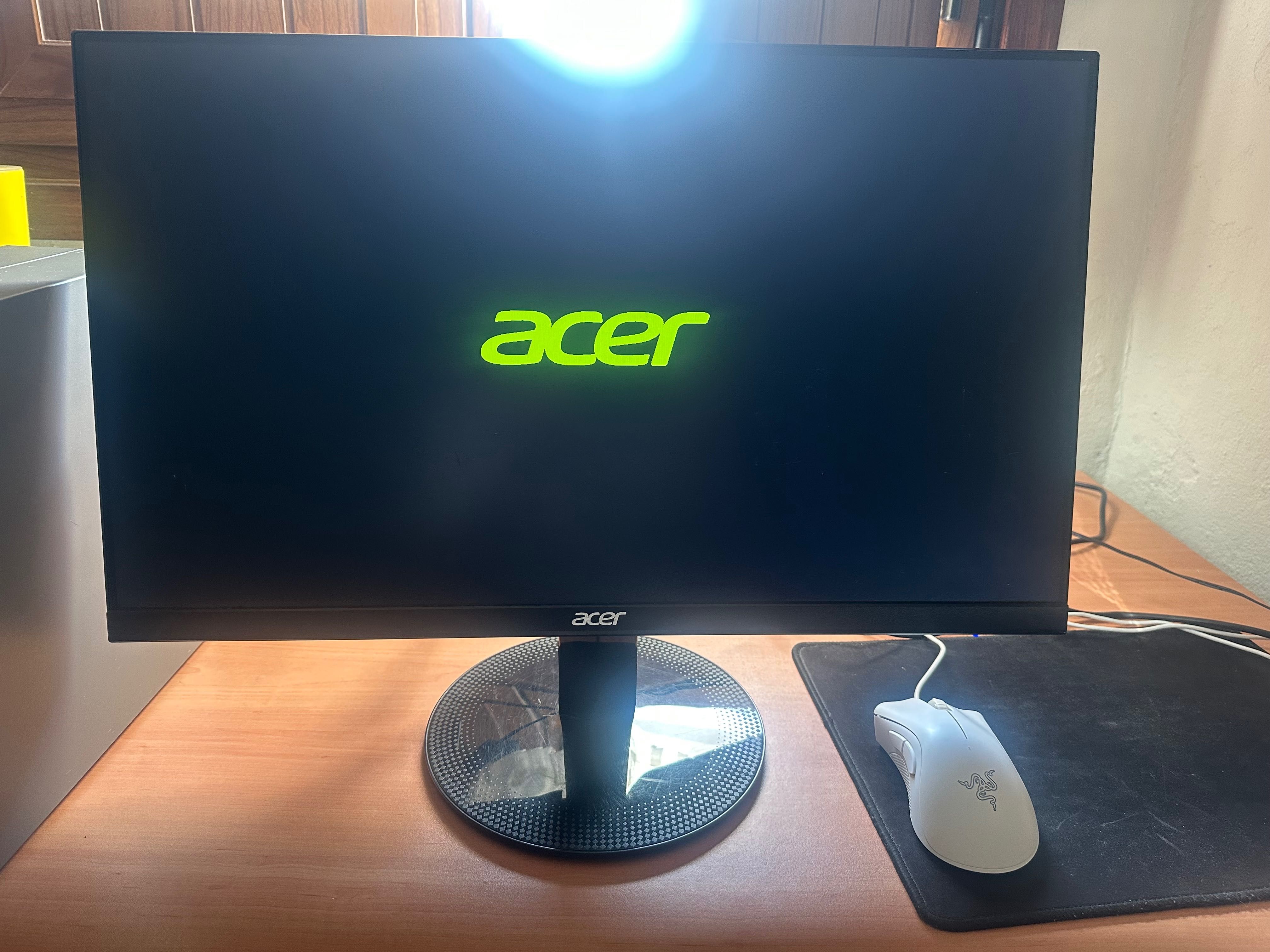Monitor acer 23,8”