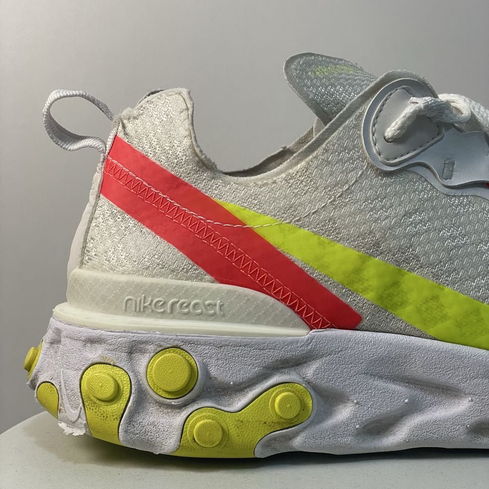 Sportowe buty Nike react element 55