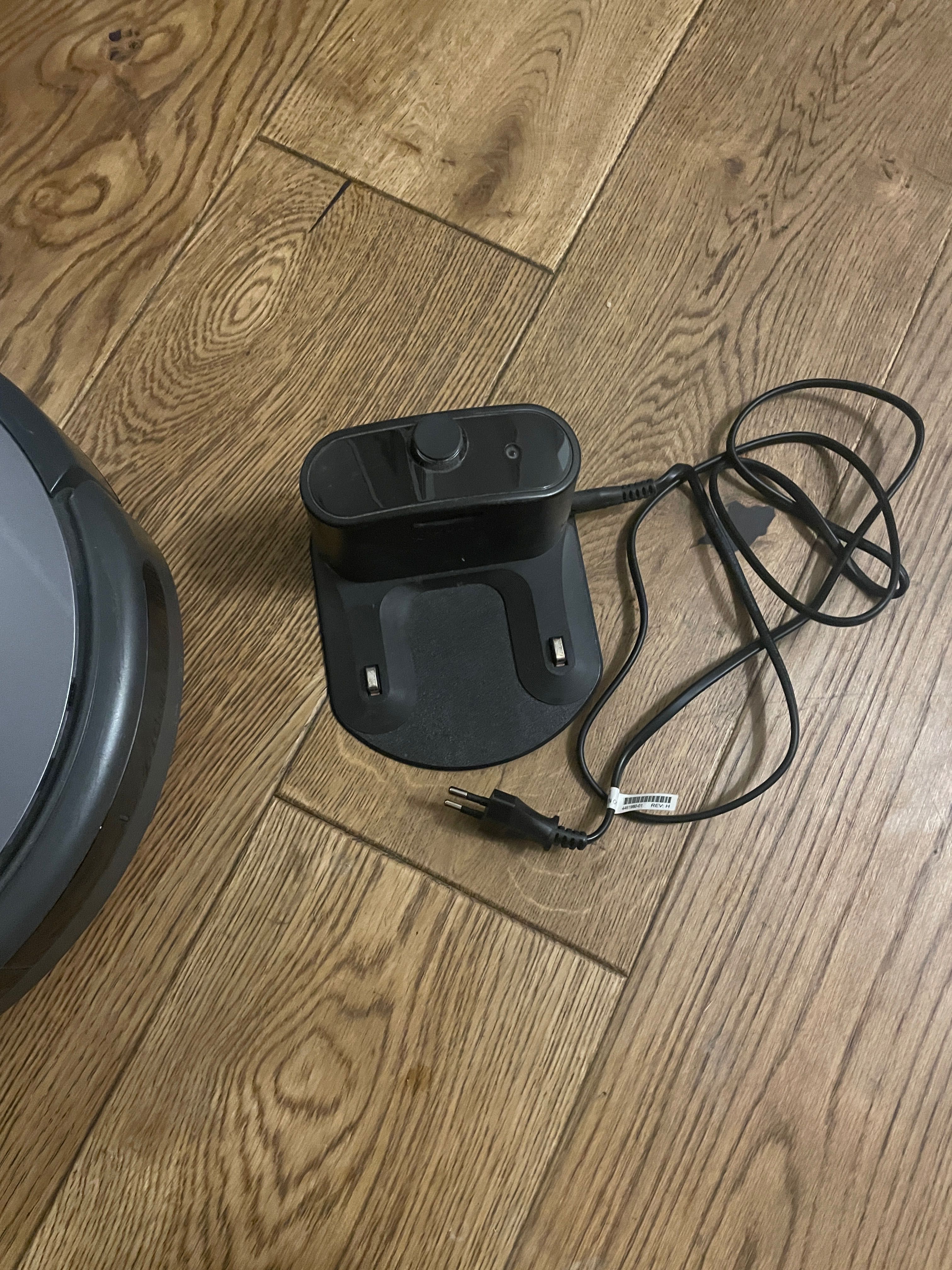iRobot Roomba 697