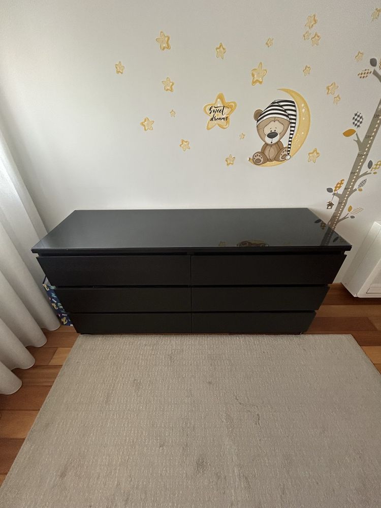 Cómoda IKEA Malm 6 gavetas c/ tampo de vidro usada