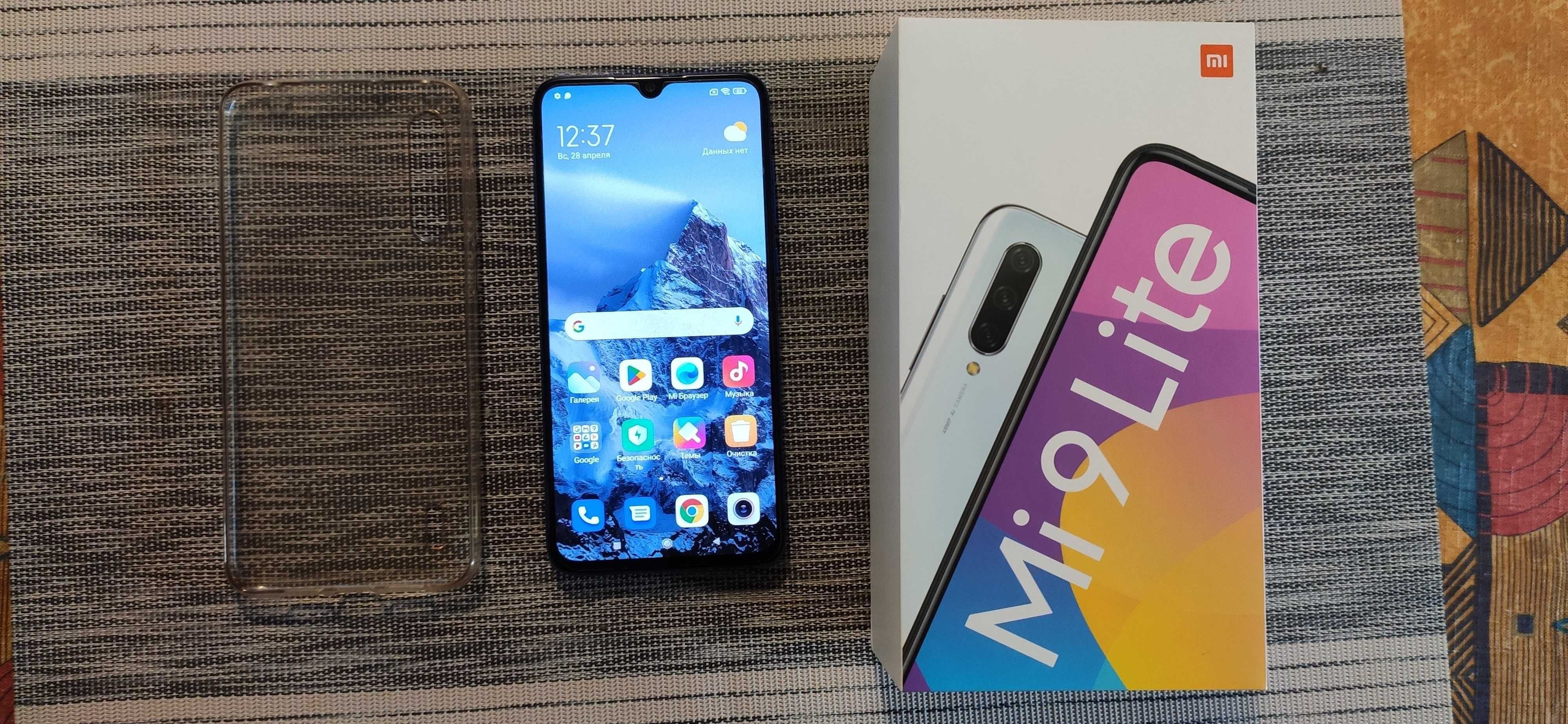 Продам Xiaomi MI 9 Lite 6/64 голубой