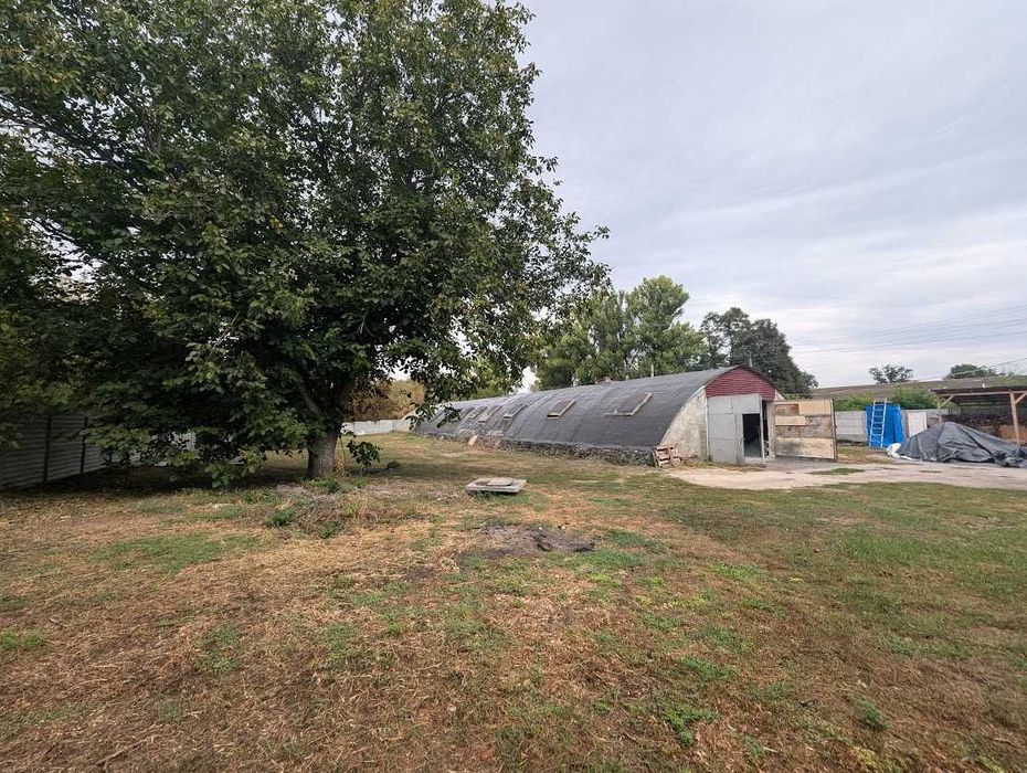 База  виробнича 500кв.м у Лисянці на приватизованій ділянці площею 2 г