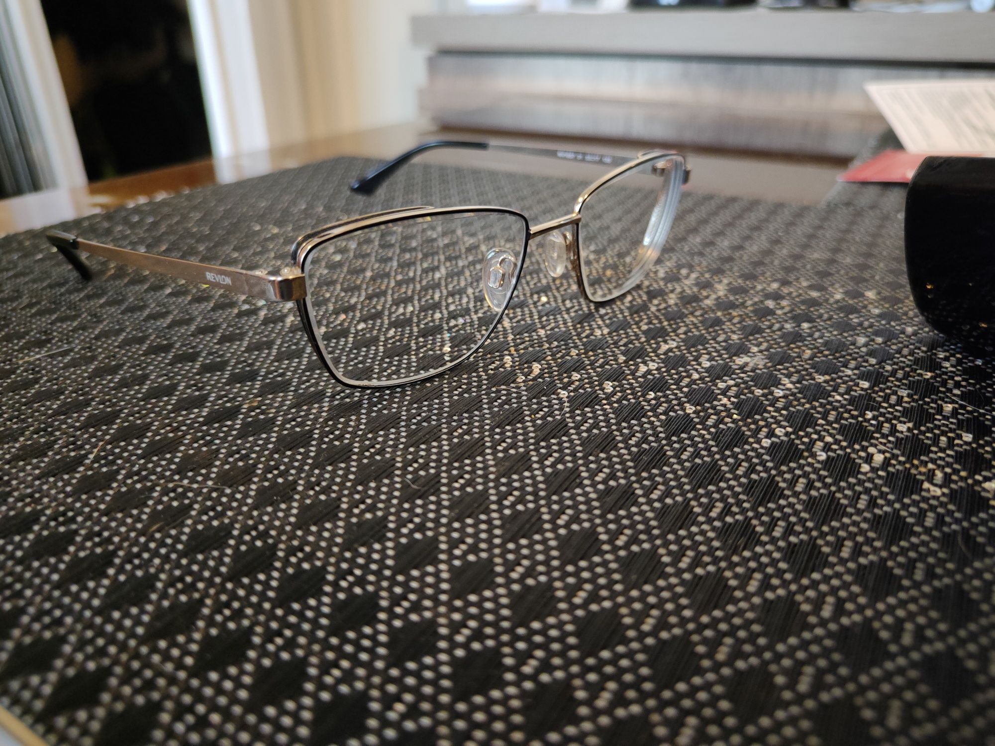Okulary korekcyjne Revlon, szkła -0,75 ochrona UV, antyrefleks