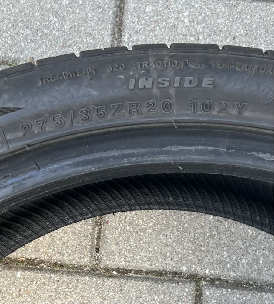 Tracmax X-PRIVILO TX3 275/35 R20