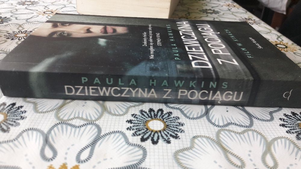 Paula Hawkins "Dziewczyna z pociągu"