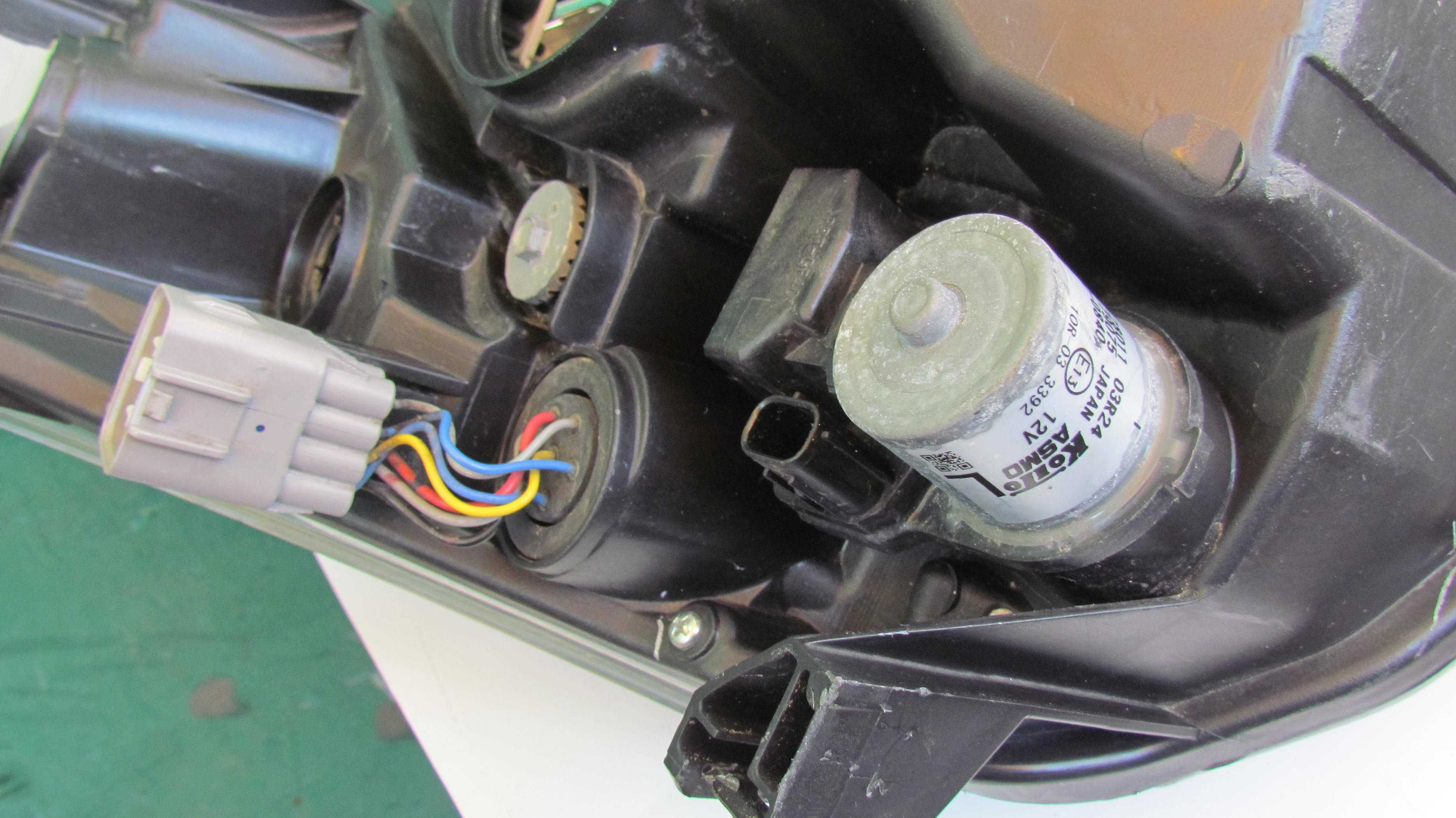 Фара Toyota Auris II Lift 81110-02K30.TOYOTA AVENSIS T27 H296HL-AE AFS