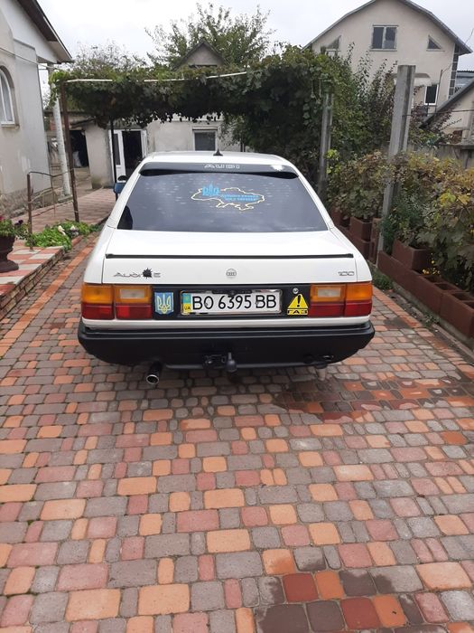 Ауди 100с3  сігара