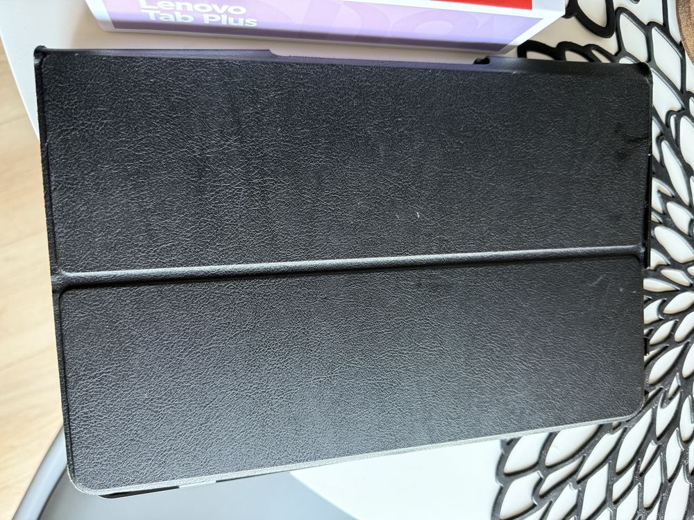 Lenovo Tab Plus