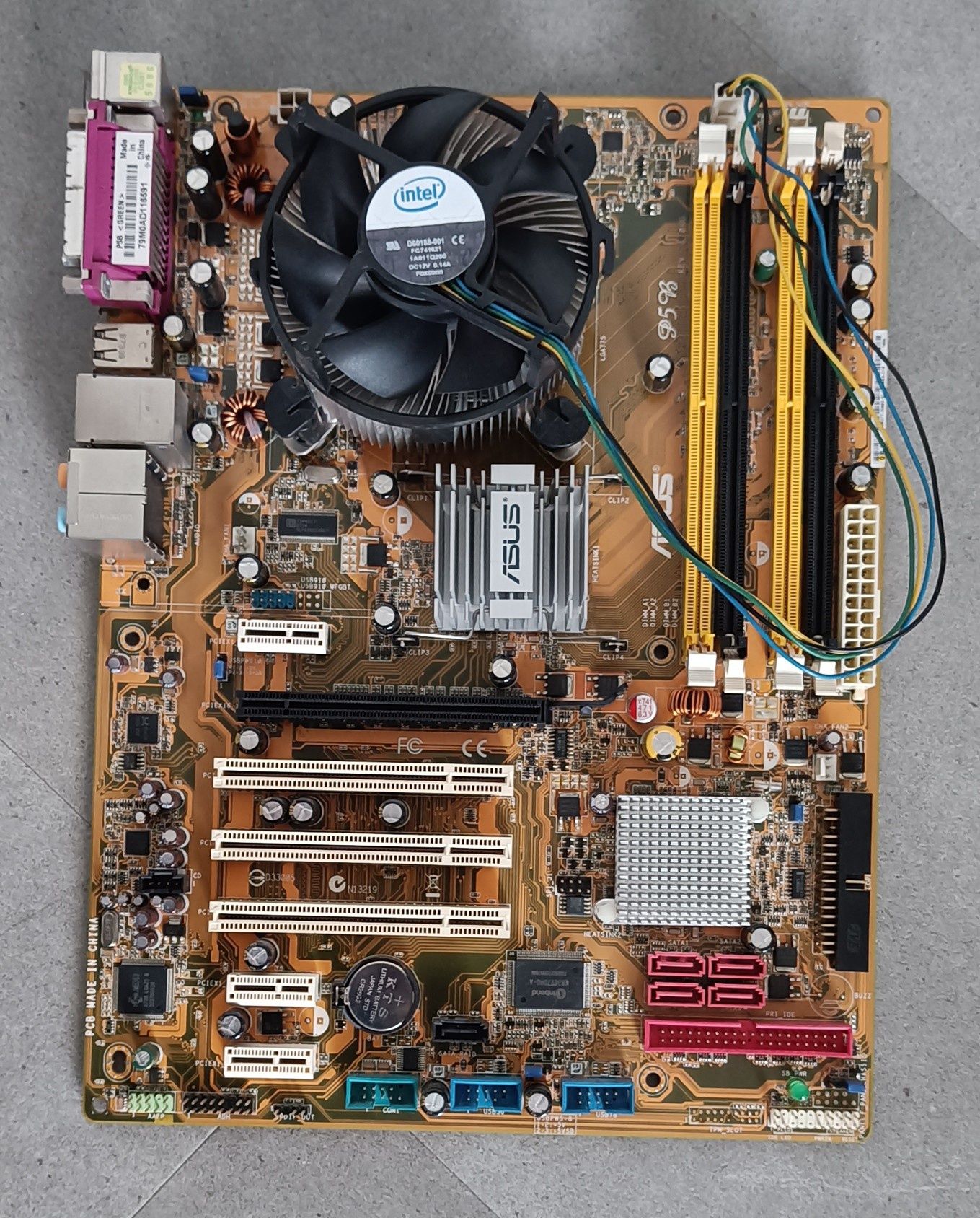 Płyta główna ASUS P5B + procesor Intel Core 2 Duo E6550 2.33GHz