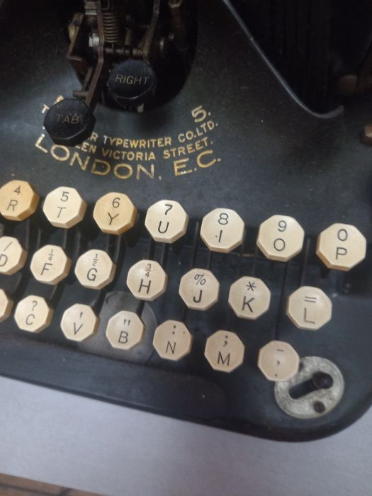 Máquina de escrever Oliver