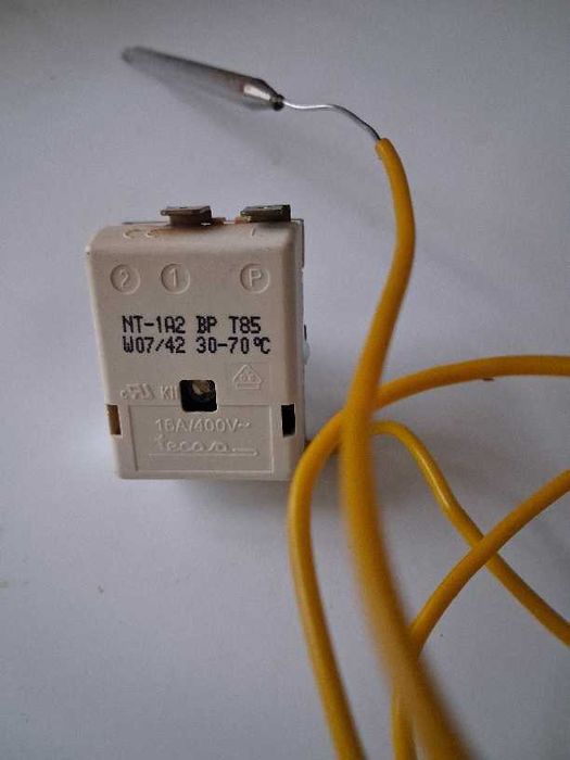 Термостат для бойлера з капілярною трубкою.