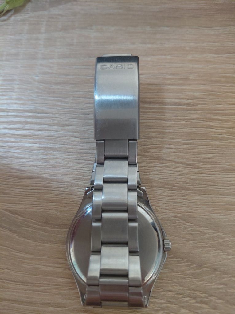 Casio mtp 1142 наручные часы