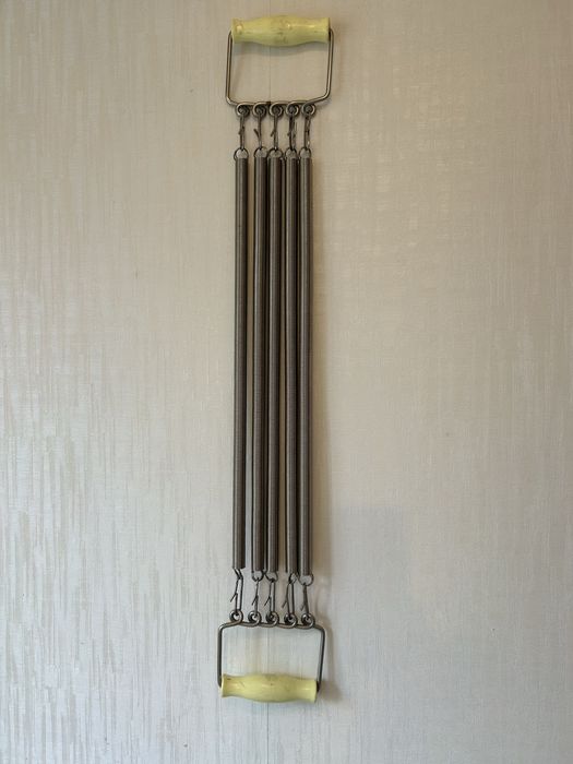 Эспандер с регулировкой нагрузки. СССР.