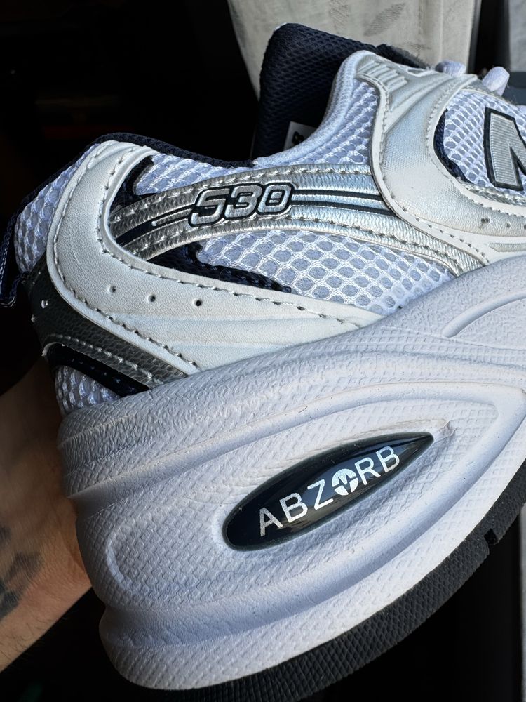 New Balance U740