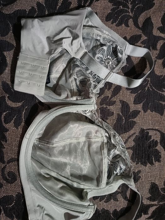 Бюст M&S, розмір 70 К