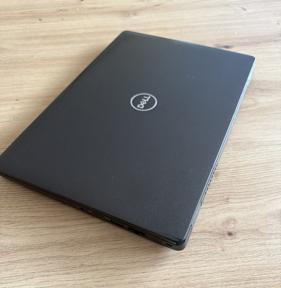 Laptop Dell Latitude 5300 Intel Core i5-8265U 8/256GB SSD Win 10/11