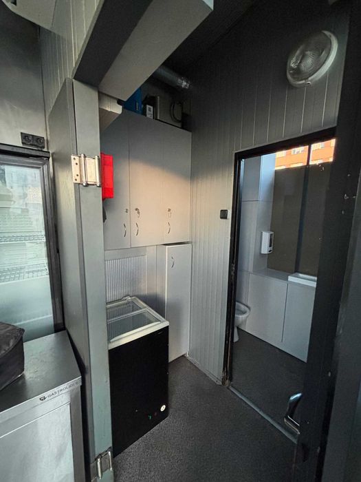 Punkt gastronomiczny Take Away Plac Jacka Kuronia metro Marymont