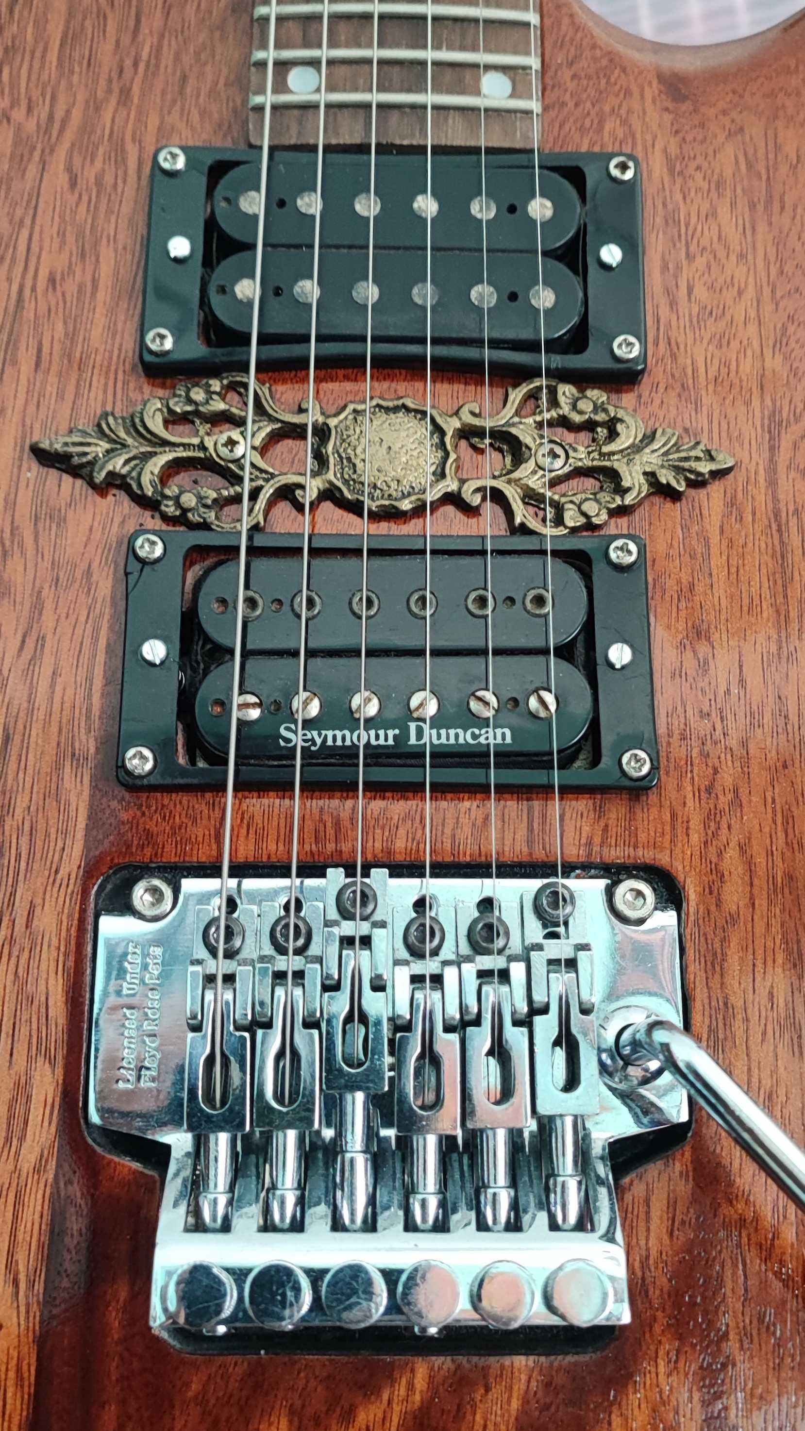 Guitarra elétrica Custom