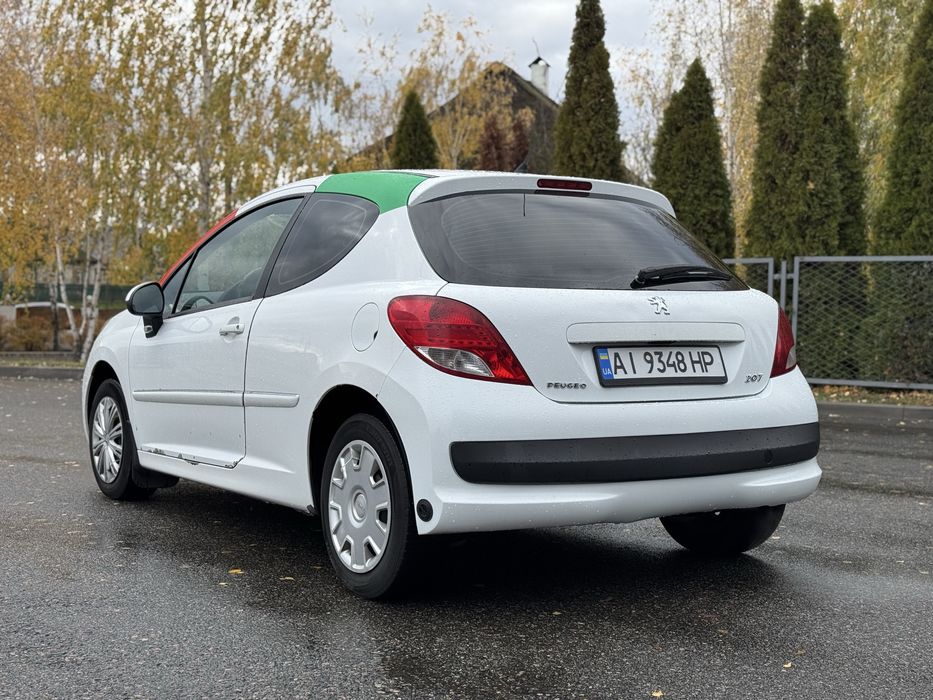 Продаи пижо 207 1.4 газ бенз 2012 гола