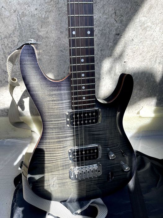 Продам гітару Ibanez SA 220 FM