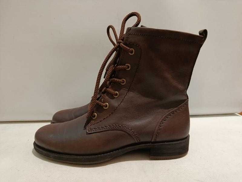 Жіночі шкіряні черевики від ECCO розмір 39