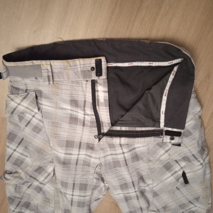 Spodnie narciarski firmy warp rozmiar xs