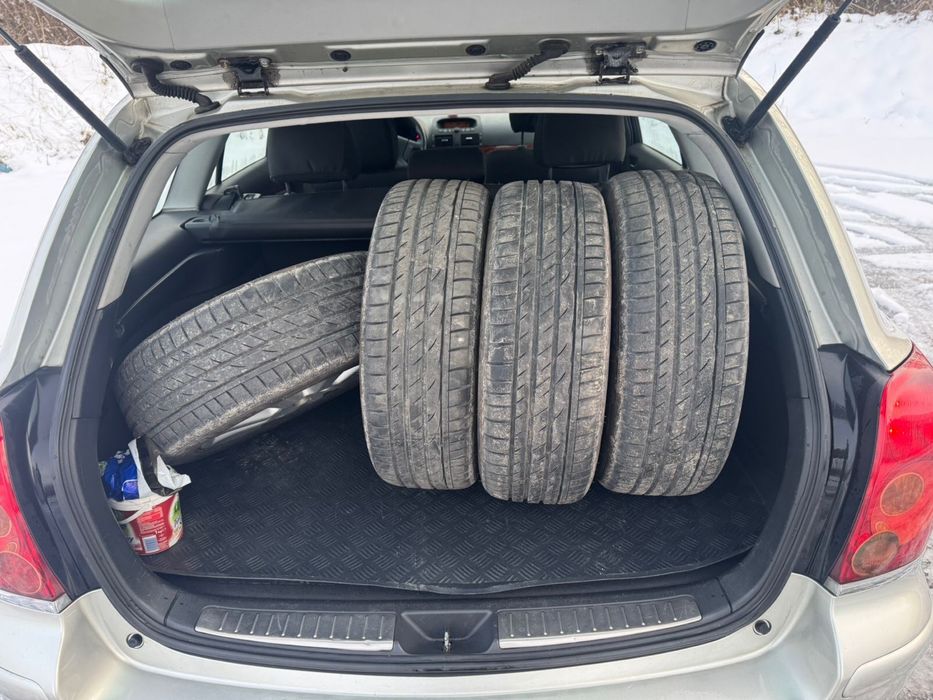 Toyota Avensis 2.0D4D для ЗСУ