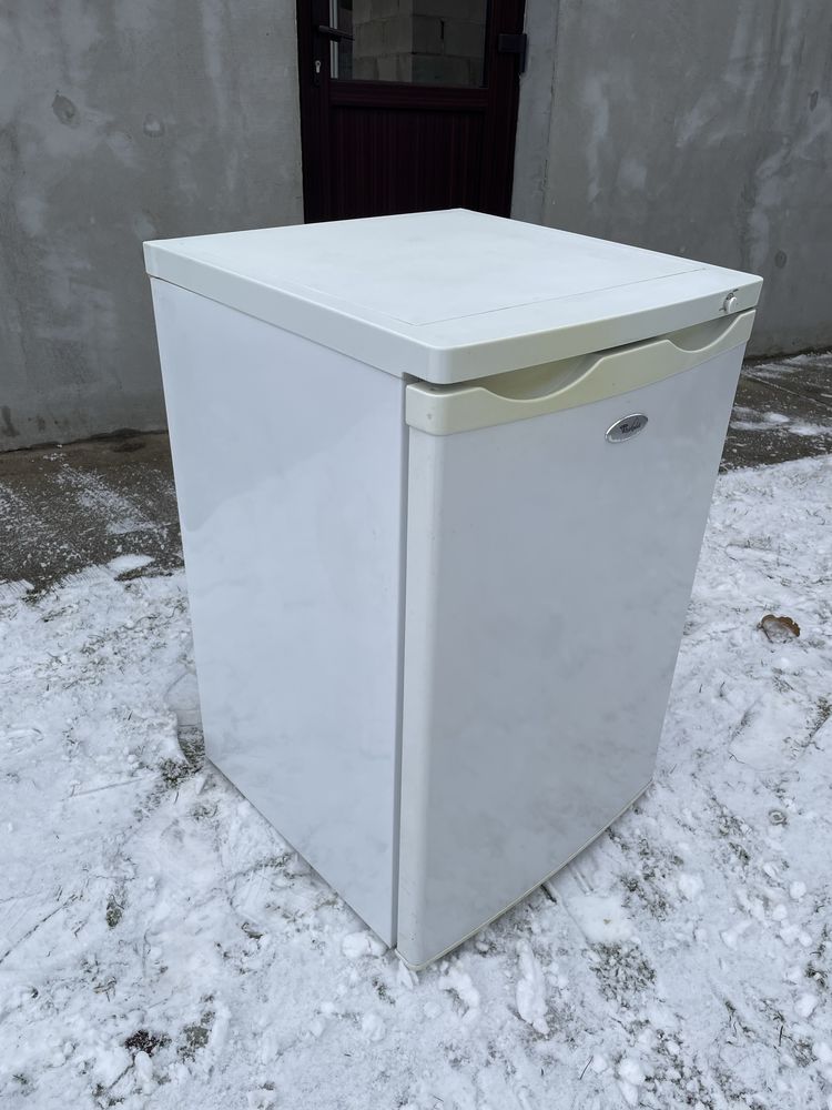 Морозильна камера Whirlpool