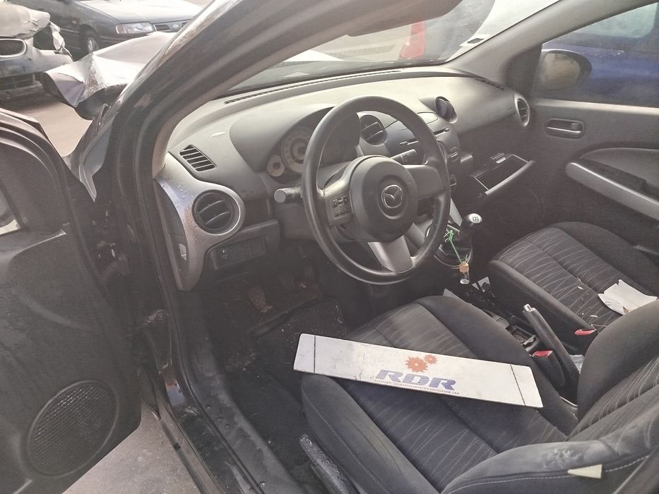 Mazda 2   1.4 2010