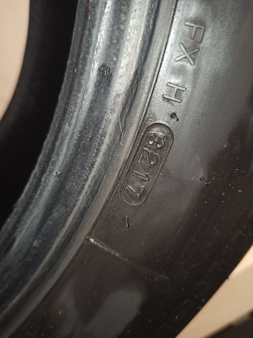 Продам шини 235/65/17 hankook winter i*cept evo2