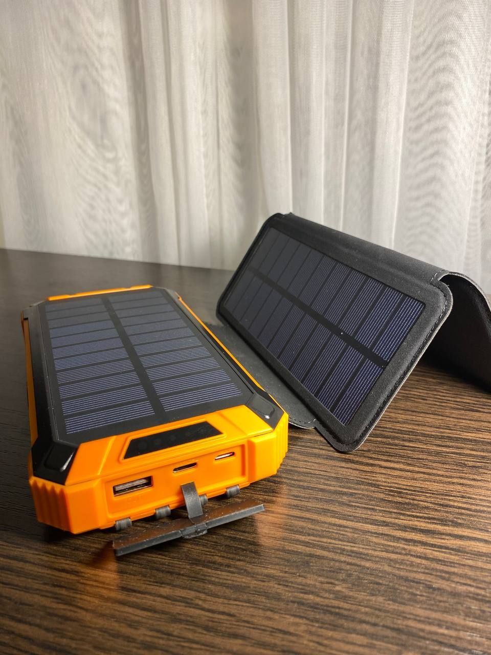 Повербанк с солнечной панелью 20000mAh+3panels