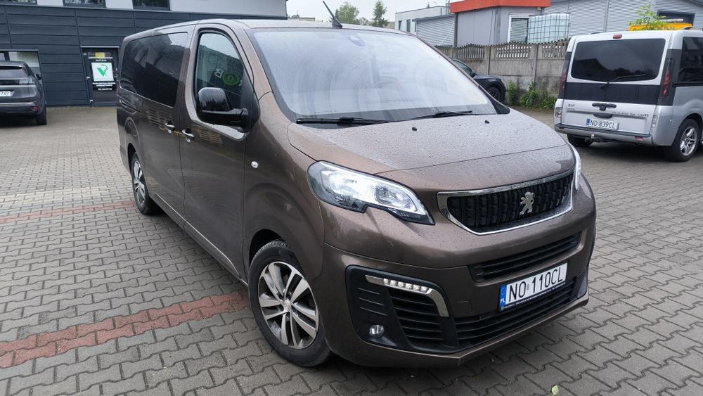 Peugeot Traveller 8 osobowy