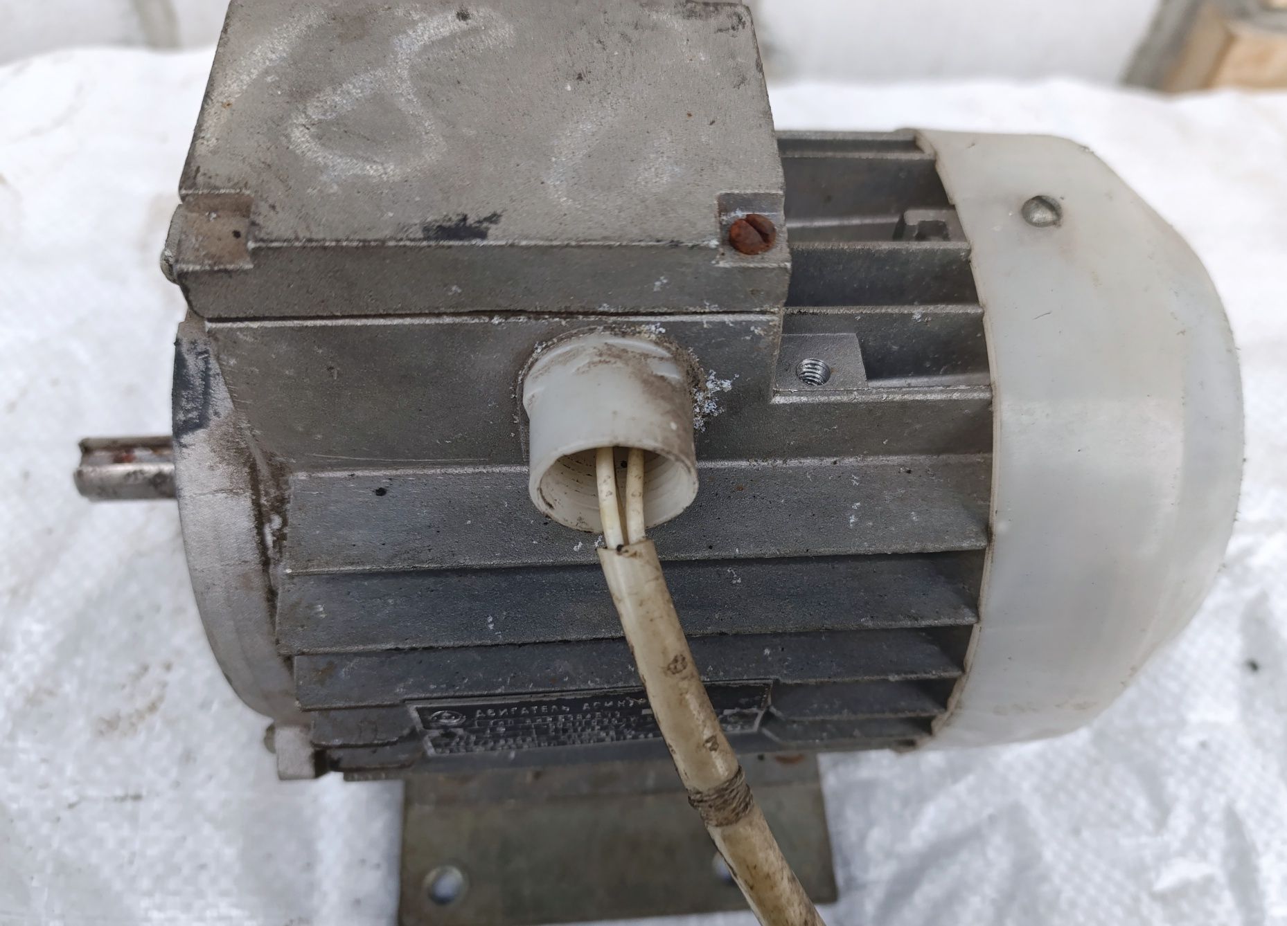 Продам Асинхро́нний електродвигун 0.25 kw