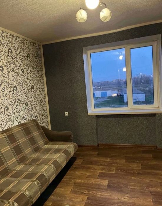 Продам квартиру в солоницевке (п.Пересечное)