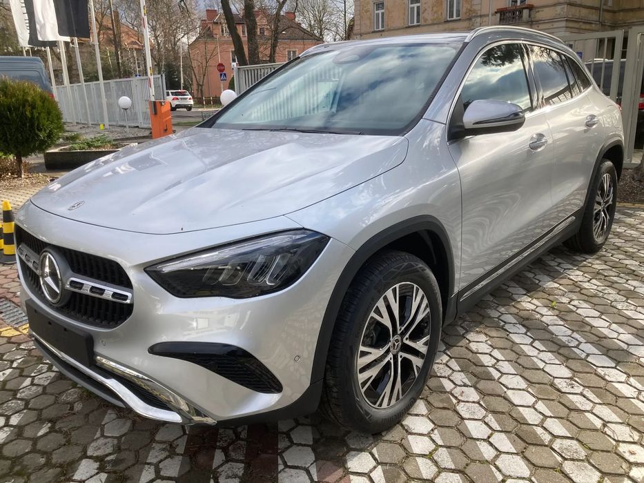 Mercedes-Benz GLA Samochód zarejestrowany, nieużywany, stan salonowy.