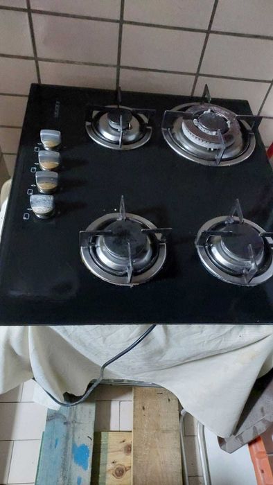 Fogão de encastrar a gás - 4 bicos