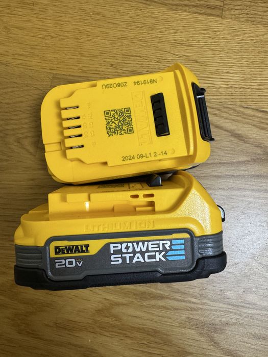 Акумулятор батарея dewalt powerstack dcbp034