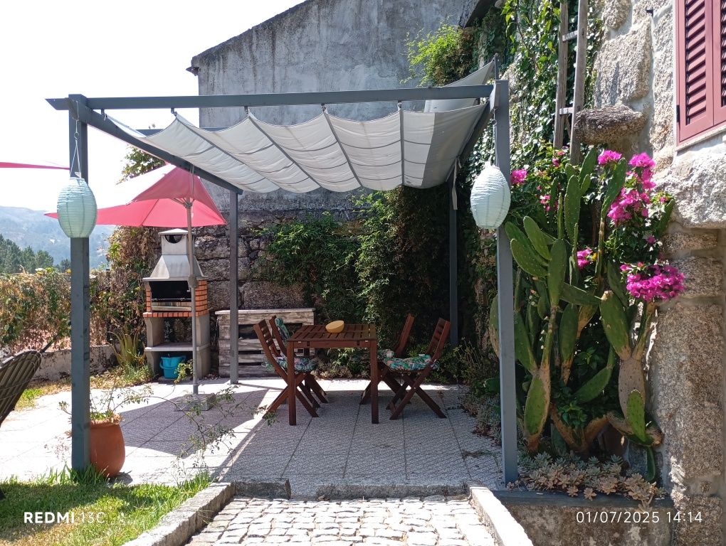 Casa rural com jardim e piscina, no Marão- Amarante.