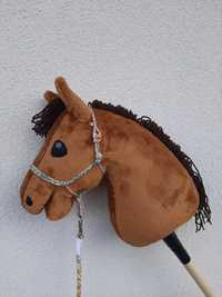 Hobbyhorse - koń na patyku do zabawy