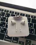 Оригинальные наушники Apple EarPods Lightning