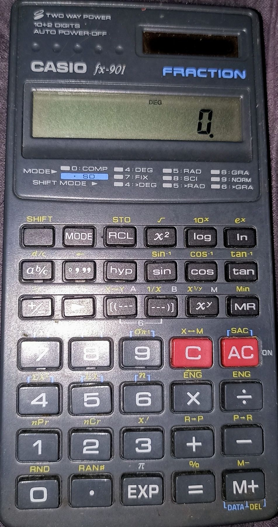 Kalkulator naukowy Casio solarny