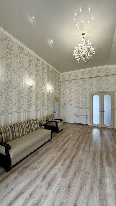 Будинок у нагірній частині міста, район ресторану «Armenia»