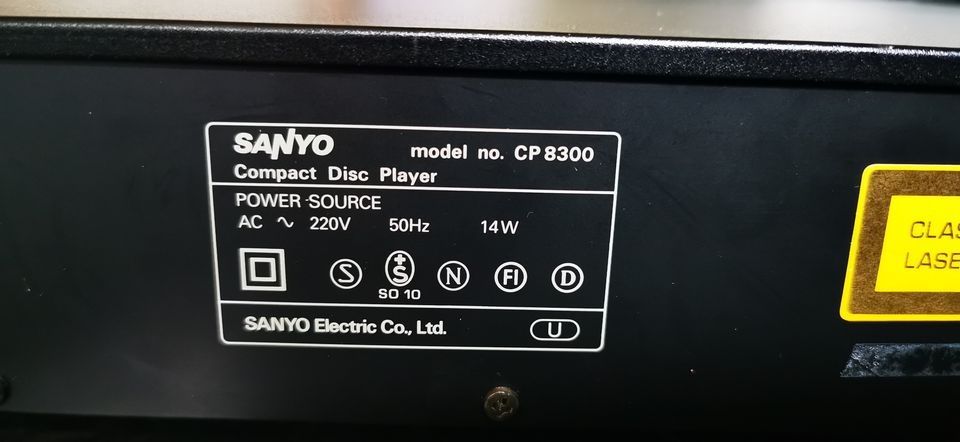 Odtwarzacz CD Sanyo CP 8300