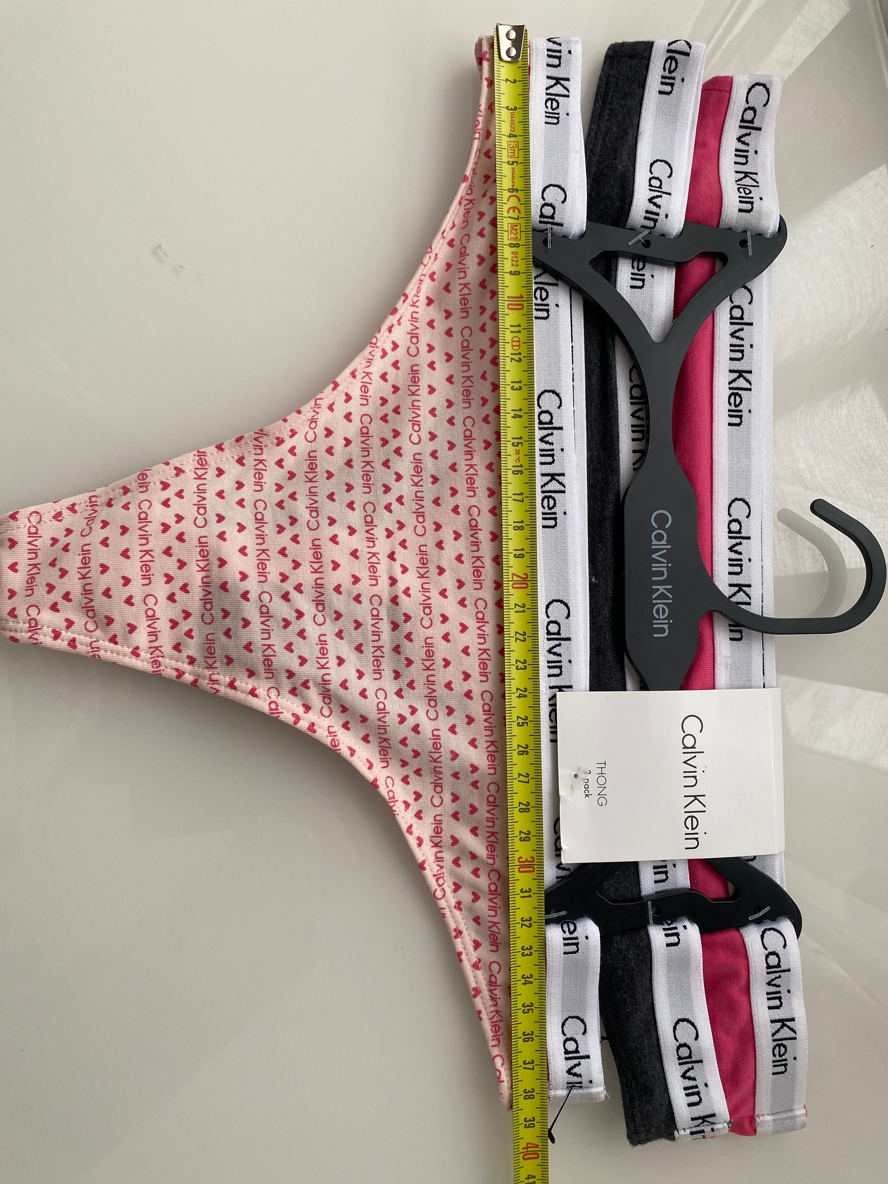 Majtki Calvin Klein L 3 pak stringi