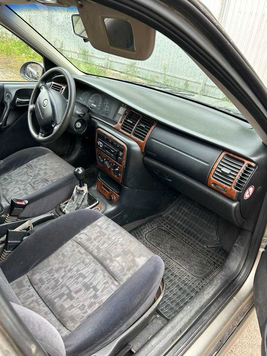 Opel Vectra B 1999 1,6 бензин
