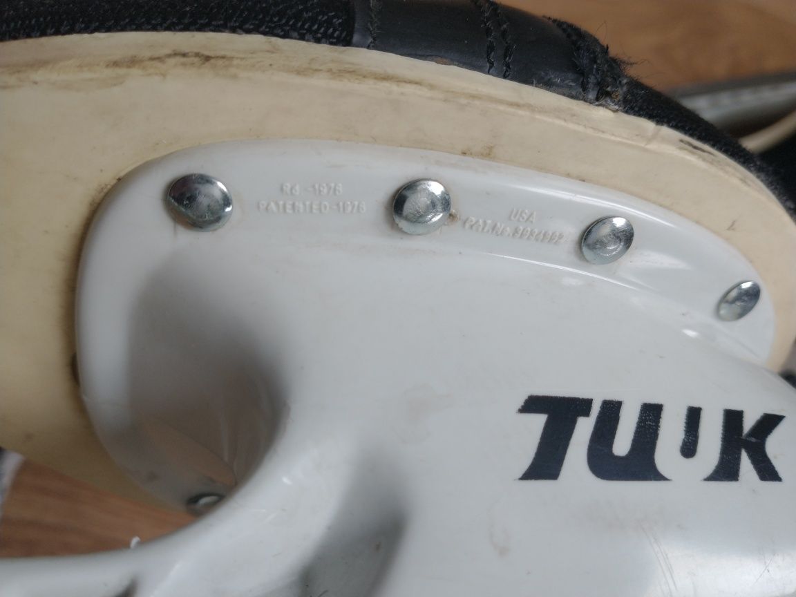 Łyżwy hokejowe Bauer rozmiar 42,5 dł wkładki 262mm rozmiar 7 1/2 D
