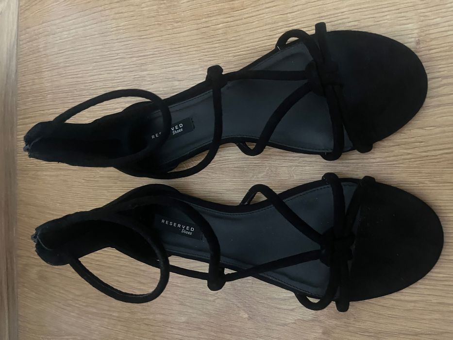 Sandały Reserved rozm 40 NOWE